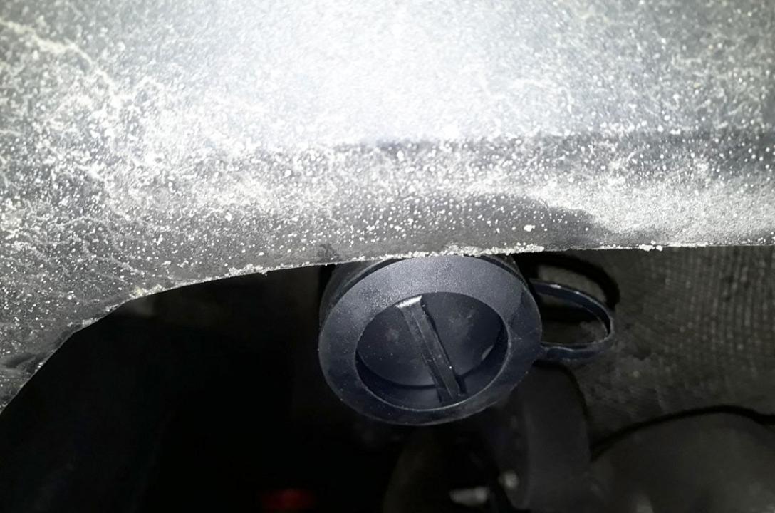 Urządzenie Gazowe do tankowania pod zderzakiem na wsporniku