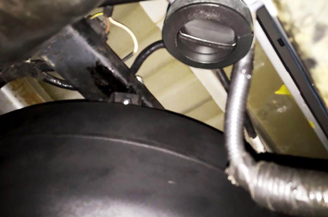 Urządzenie Gazowe do tankowania pod zderzakiem na wsporniku