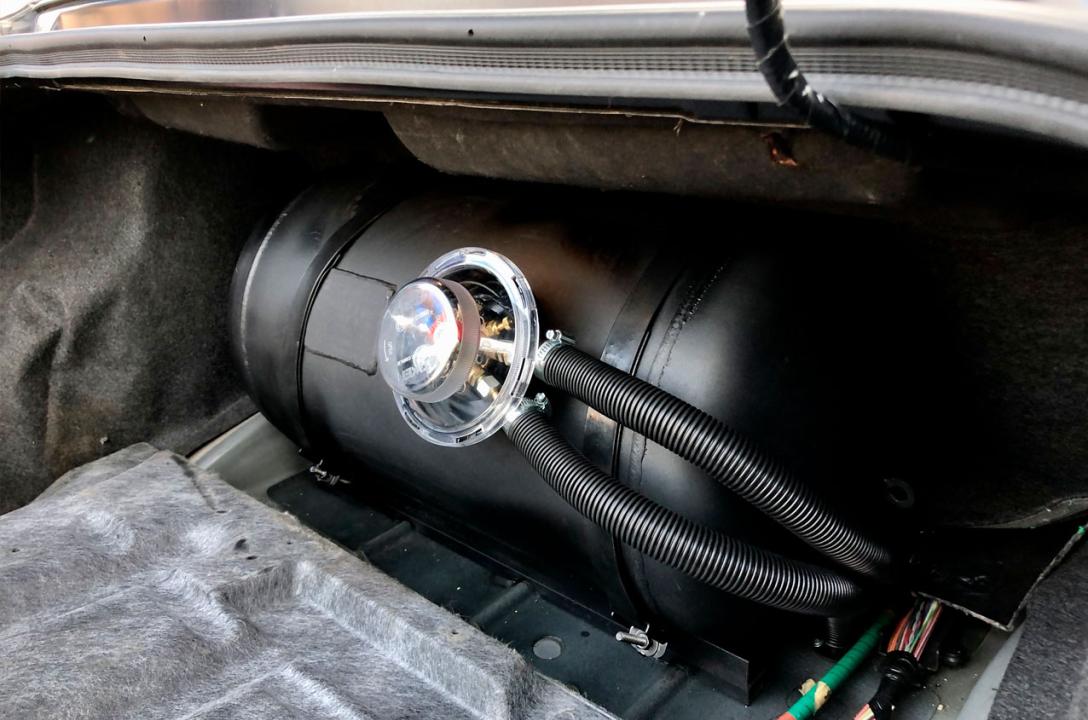 *Istnieje możliwość zainstalowania butli cylindrycznej o pojemności 76 litrów. z wielozaworem standardu europejskiego