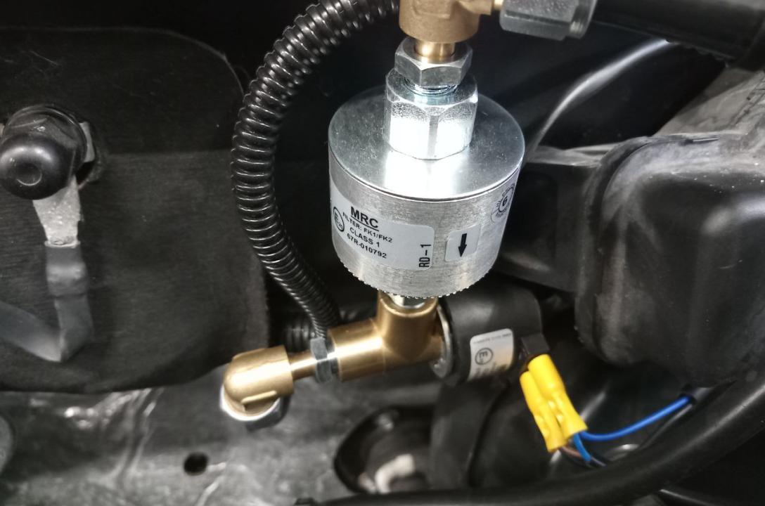 W tej konfiguracji wymagane ciśnienie robocze gazu zapewnia najmocniejszy reduktor gazowy od MRC – seria Power z zaworem elektromagnetycznym LPG, z wystarczającym zapasem mocy do 350 KM dla takiego silnika. Dzięki zwiększonej wydajno