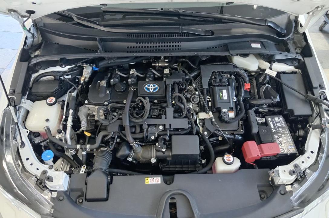 Ogólny wygląd przestrzeni pod maską po zainstalowaniu instalacji LPG.