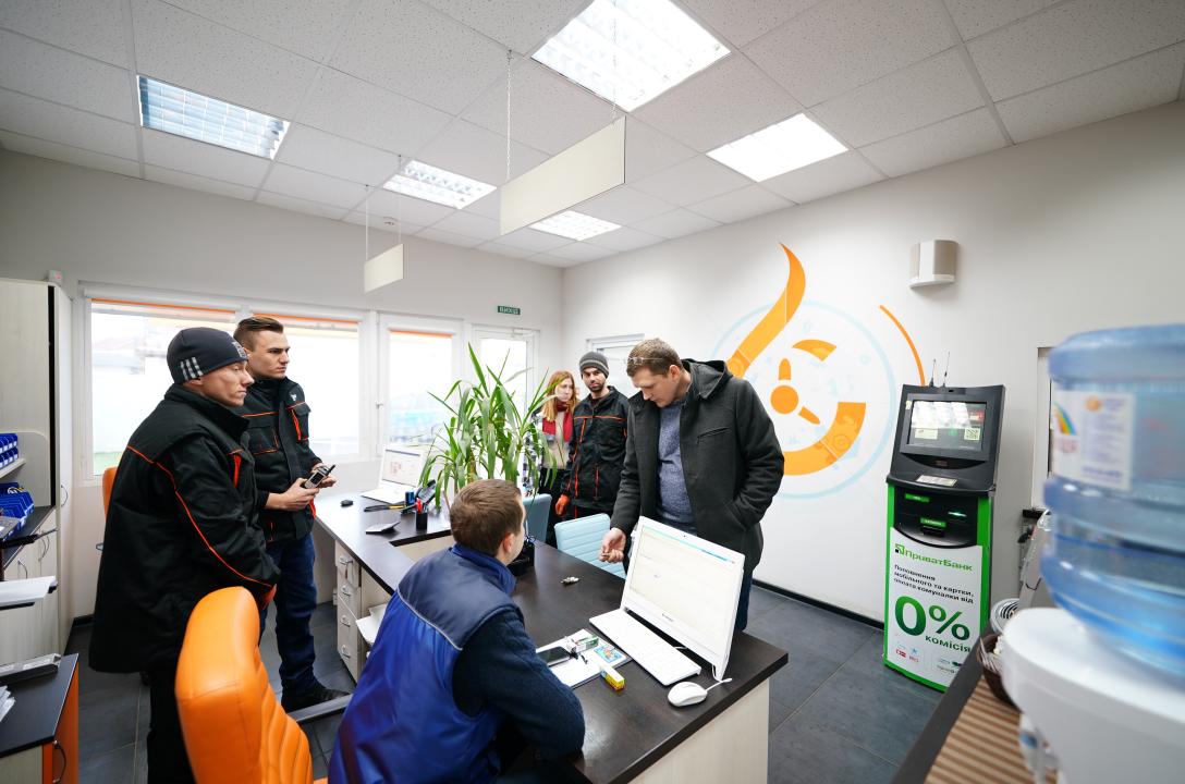 У нас вы получите профессиональное решение проблемы прямо на месте.