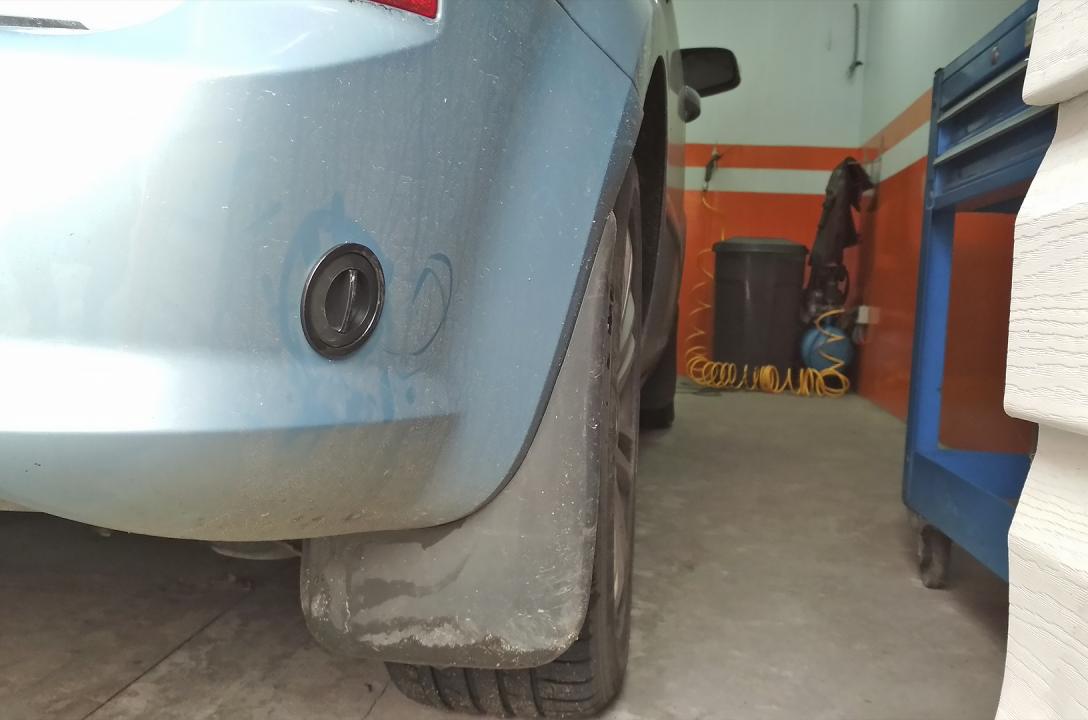 Urządzenie tankujące w zderzaku